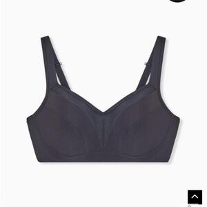 NWT Torrid active medium support underwire sports bra 44D